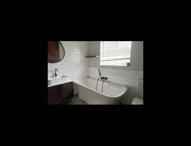 5 BEDROOM HOUSE FOR SALE IN BRENTHURST